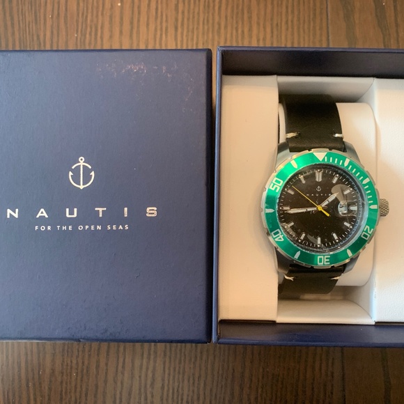 Watch - Picture 1 of 2